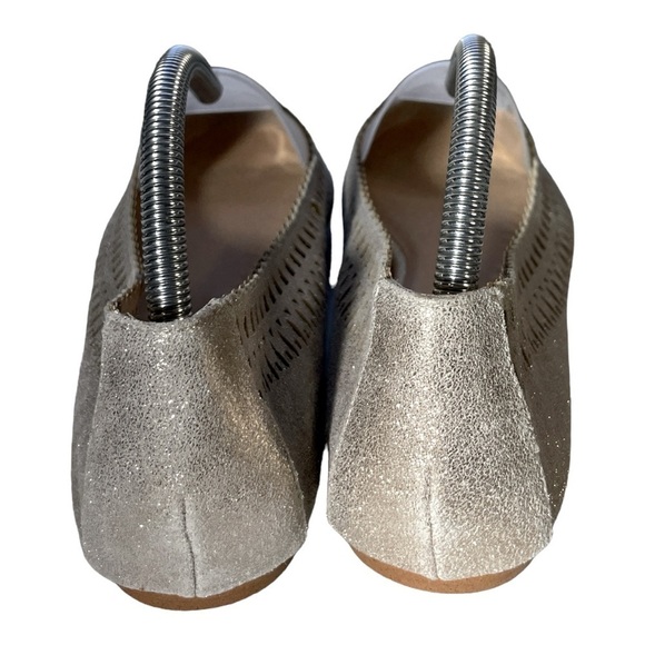Joes Cutout Silver/gold Flat size 10 NWT - Picture 5 of 9